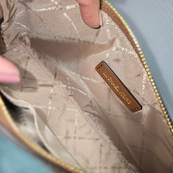 Michael Kors Vincent Medium Saffiano Leather Pouchette w/Card Case - Picture 8 of 13